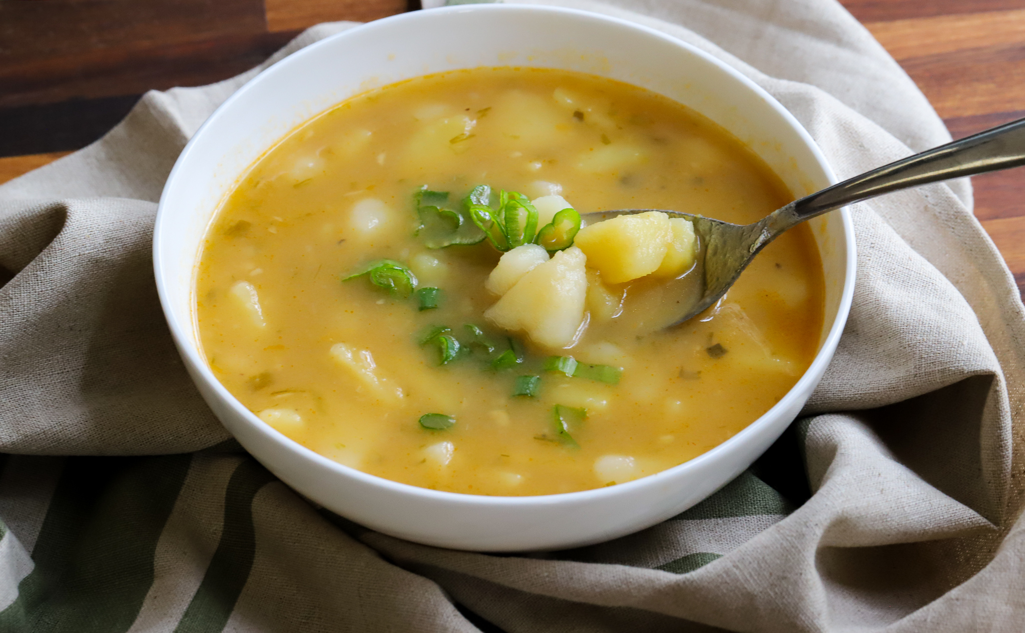 easy and simple potato soup recipe        
        <figure class=